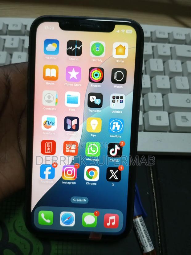 Apple iPhone XR 128 GB Black - thumbnail 4