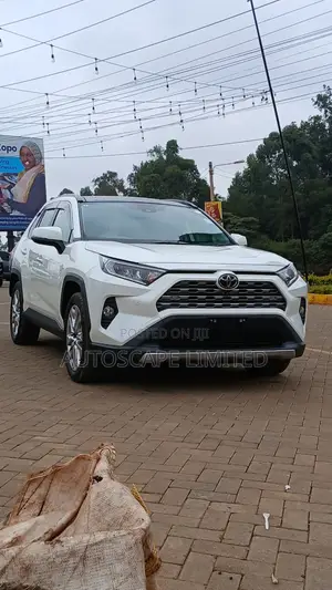 Toyota RAV4 2020 White