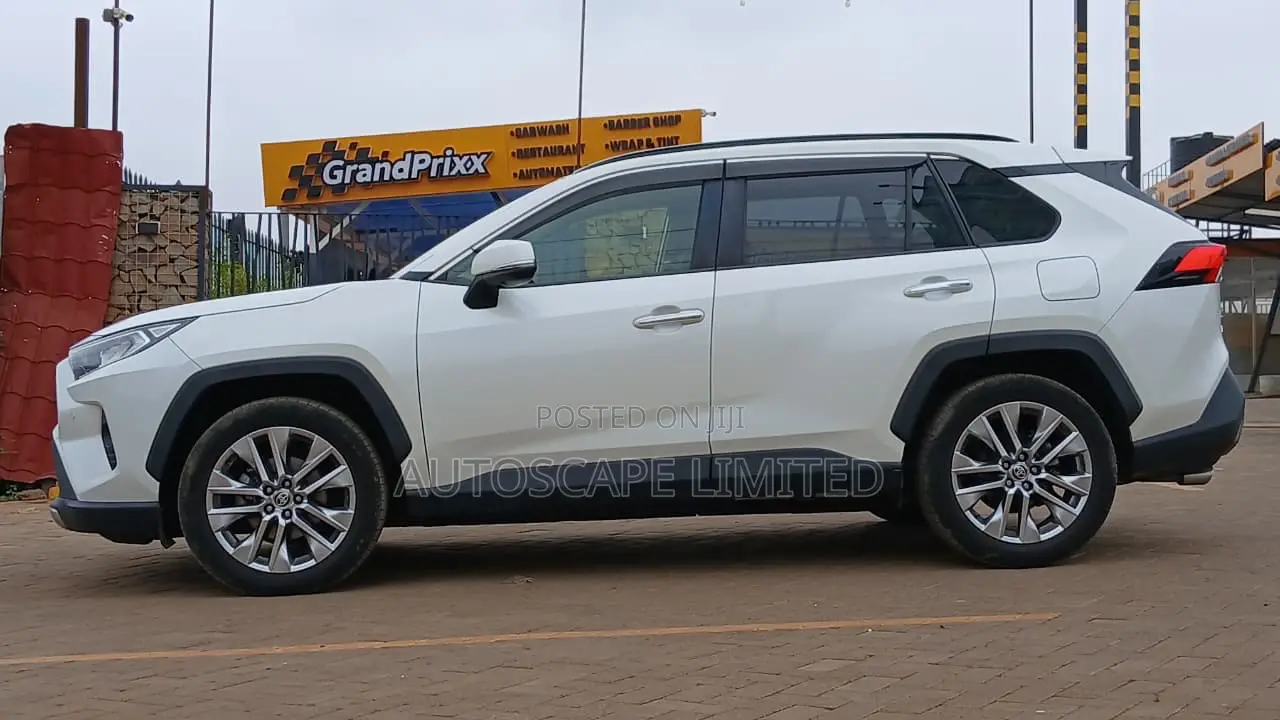 Toyota RAV4 2020 White