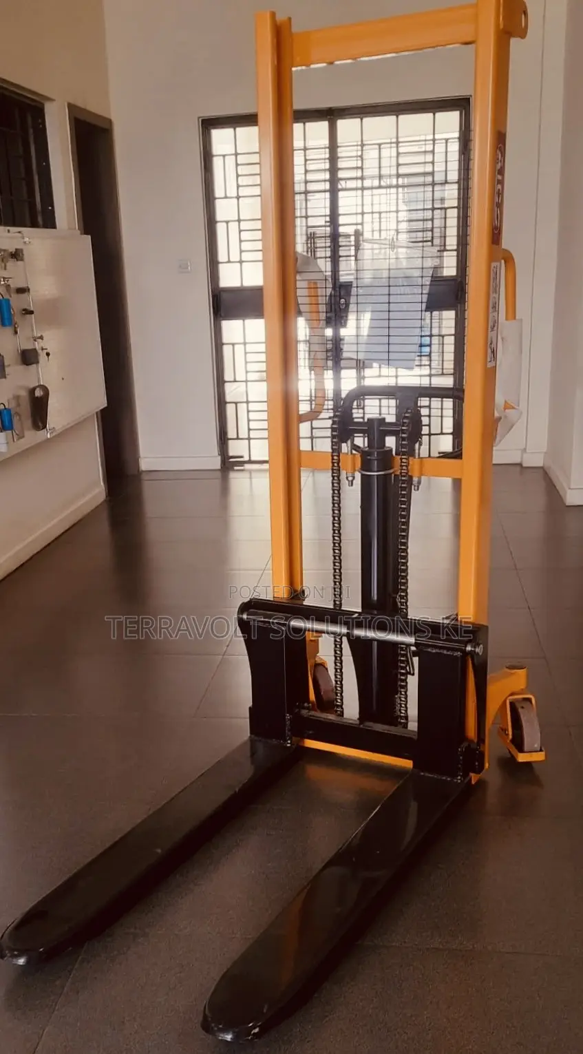 3M Aico MANUAL Stacker 1.5(1500kg) Tonnes