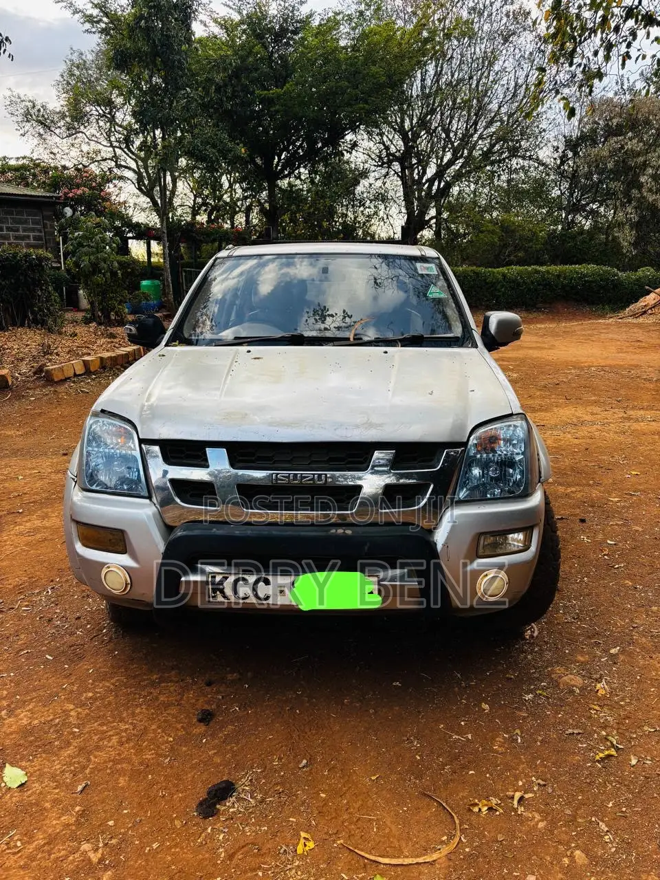 Isuzu D-MAX 2009 Silver