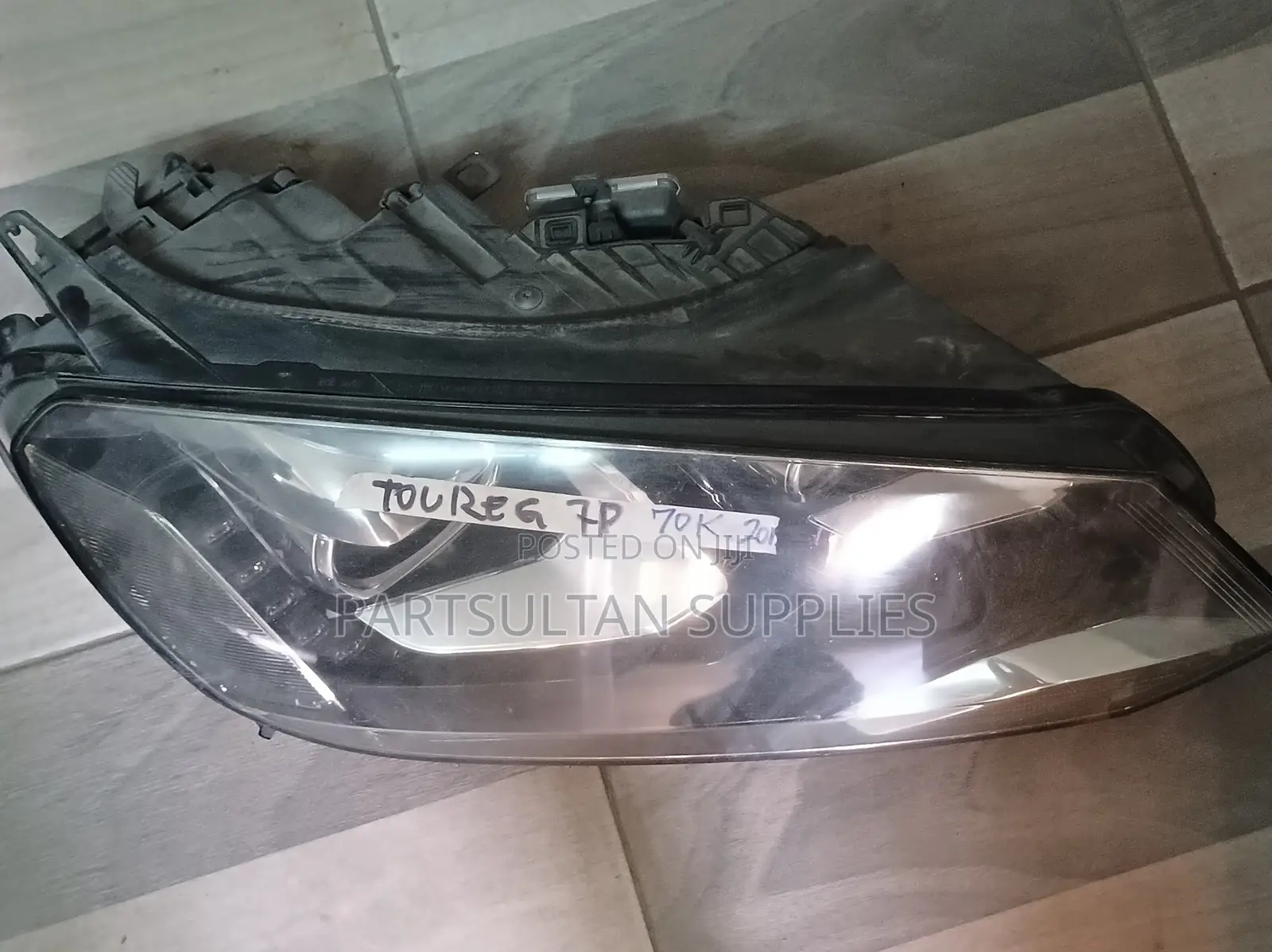 RHS Vw Touareg 7p Headlight