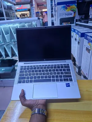 Laptop HP EliteBook 830 G8 16GB Intel Core i7 SSD 512GB