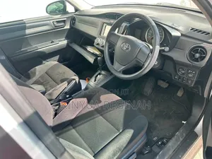 Toyota Axio 2019 Silver