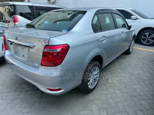 Toyota Axio 2019 Silver