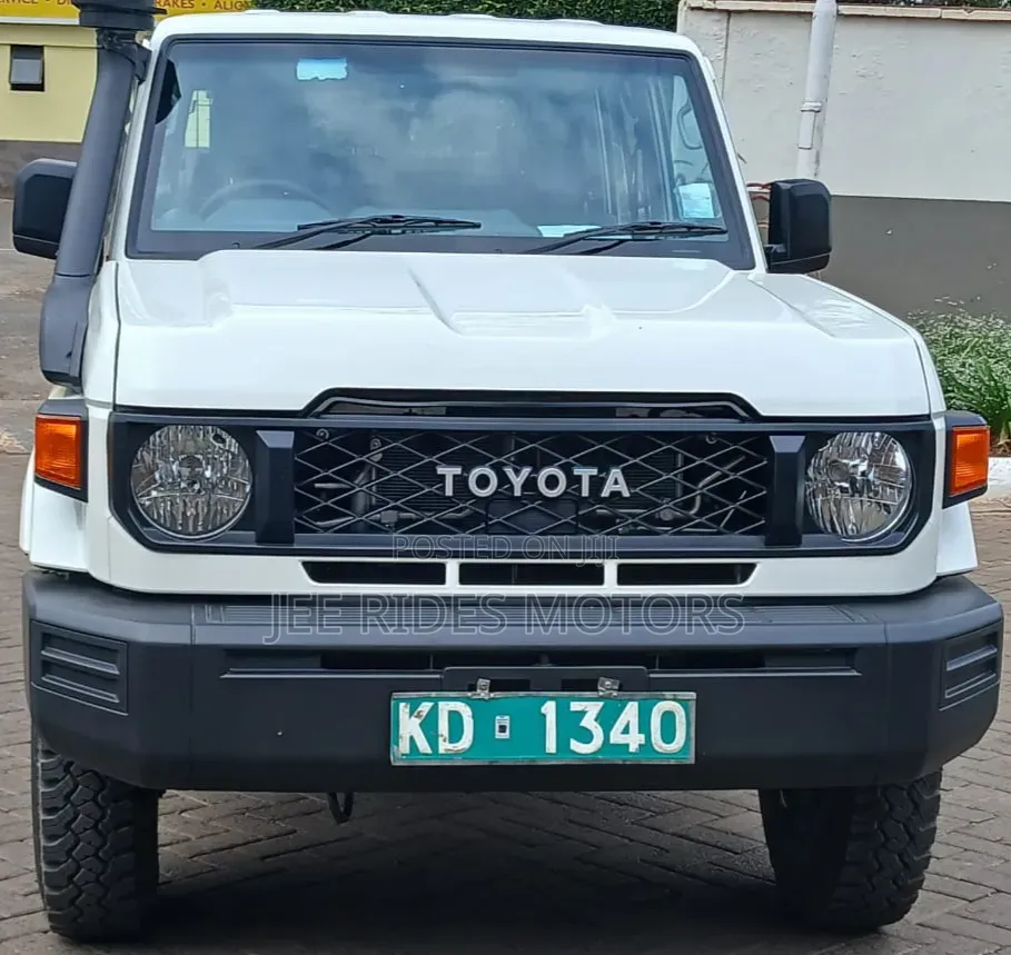 Toyota Land Cruiser 2024 White