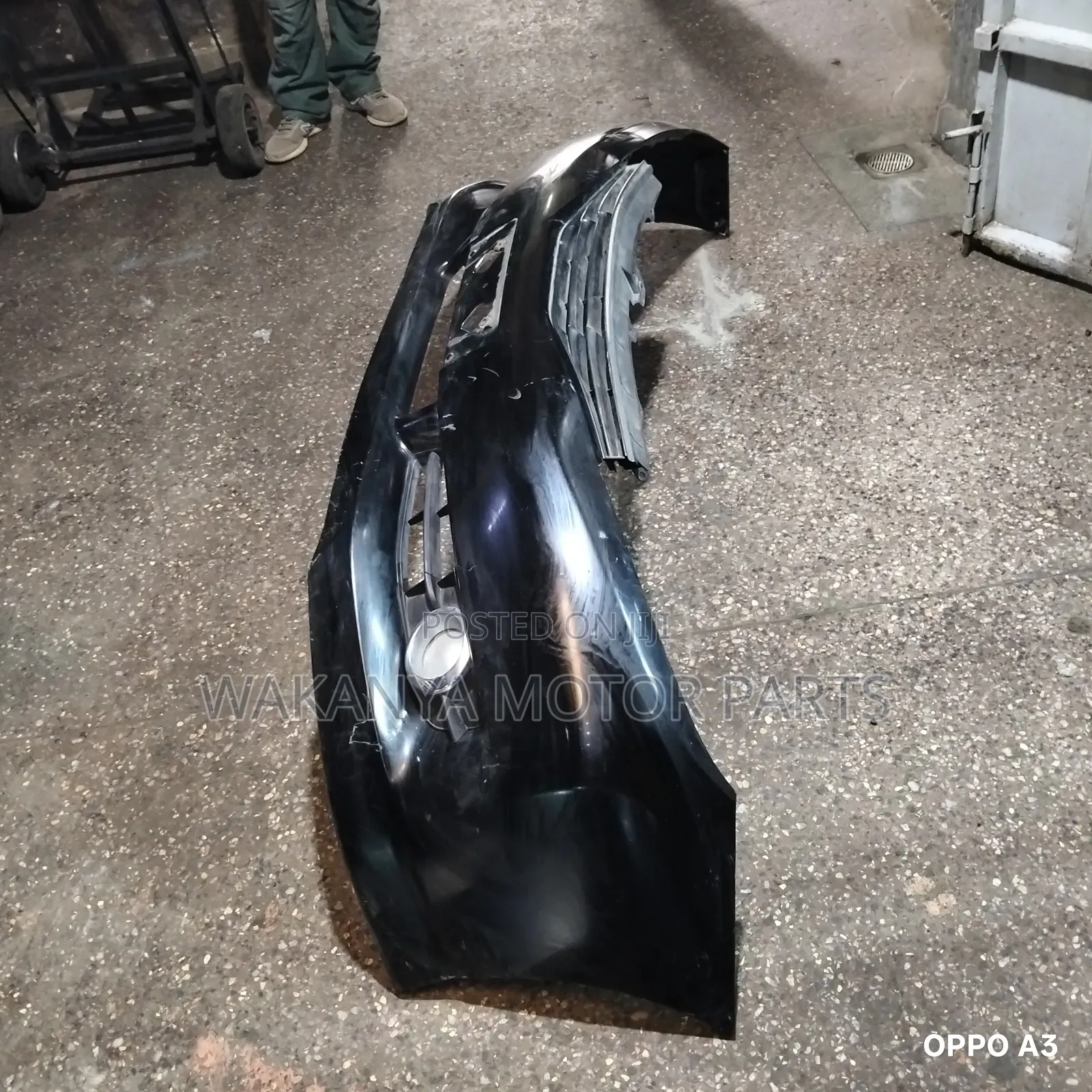 Toyota Wish Model 2012 Front Bumper Complete, Clean Ex Japan