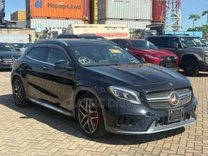 Mercedes-Benz GLA-Class 2019 Black