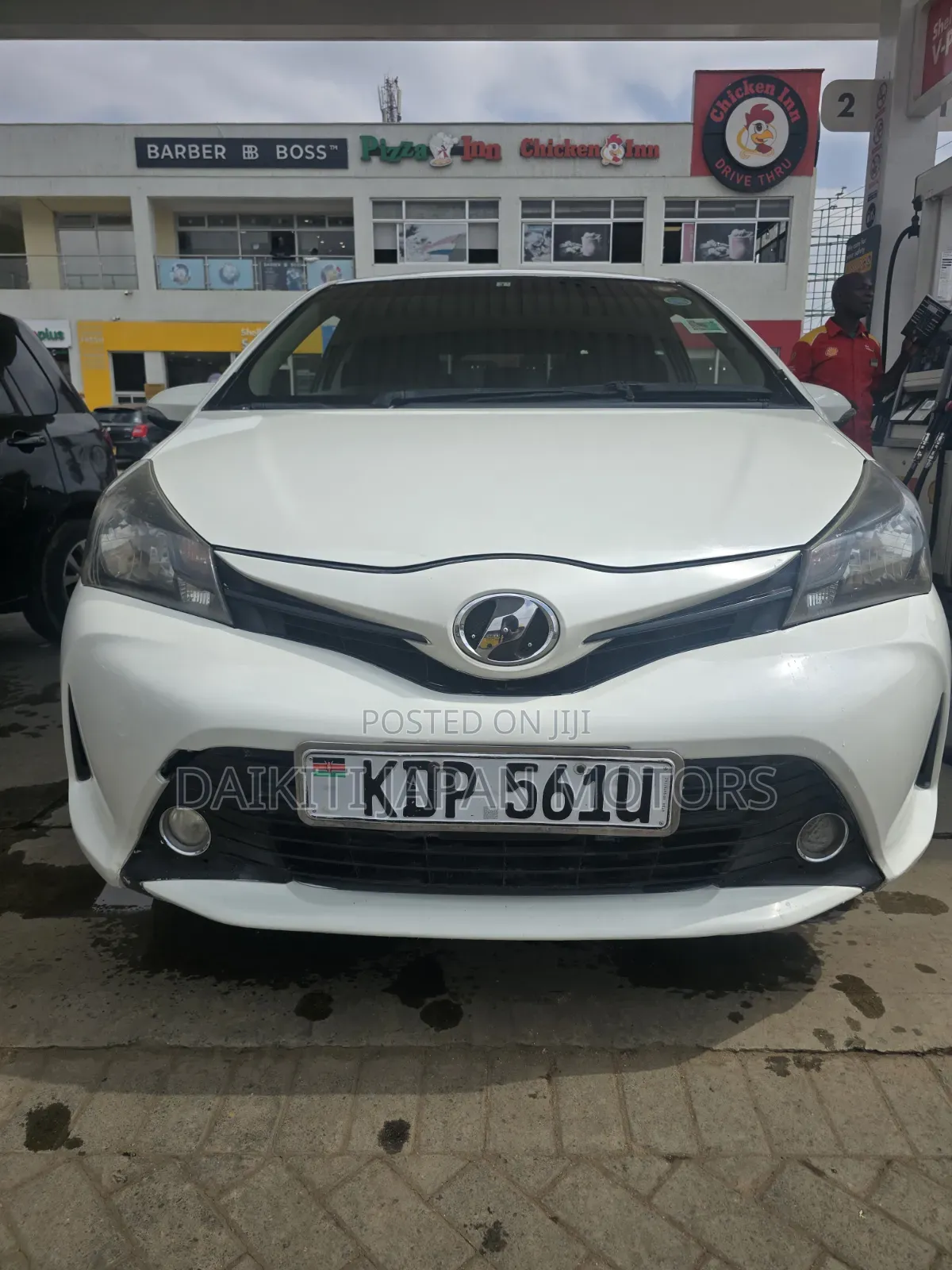 Toyota Vitz 2016 Pearl
