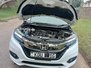 Honda Vezel 2018 White