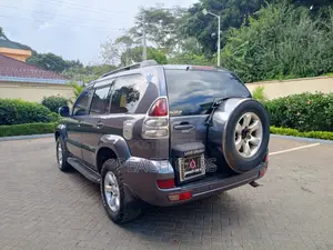Toyota Land Cruiser Prado 2005 Black