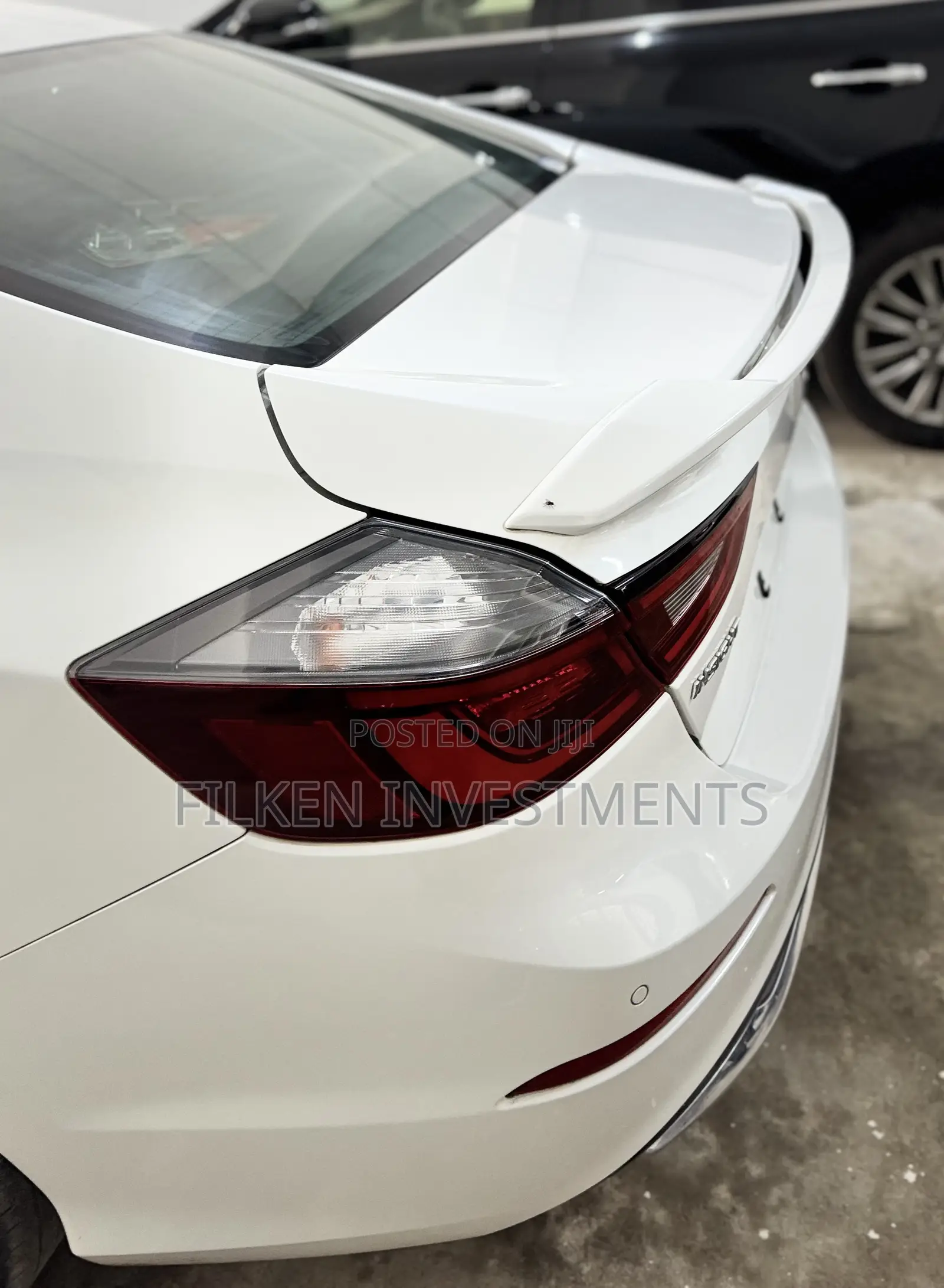 Honda Insight Touring 2019 White