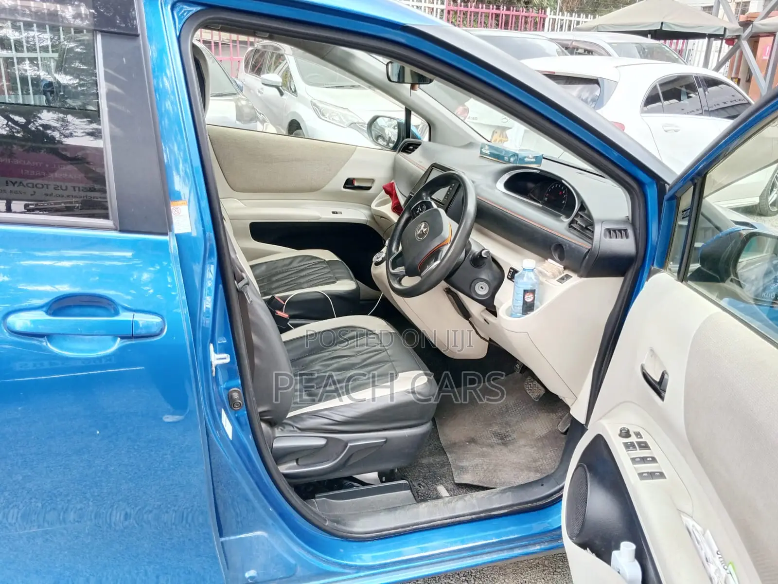 Toyota Sienta 2017 Blue
