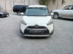 Toyota Sienta 2018 White