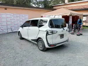Toyota Sienta 2018 White