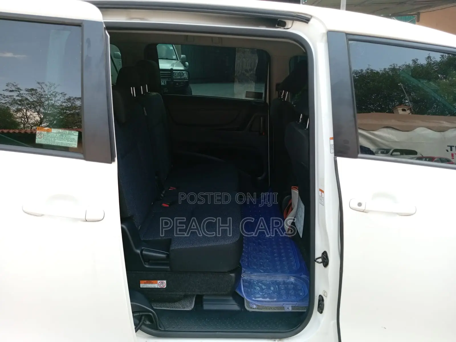 Toyota Sienta 2018 White