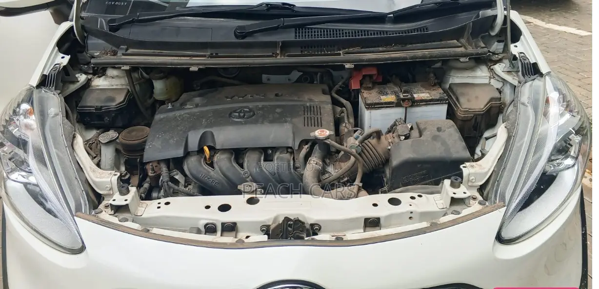Toyota Sienta 2018 White