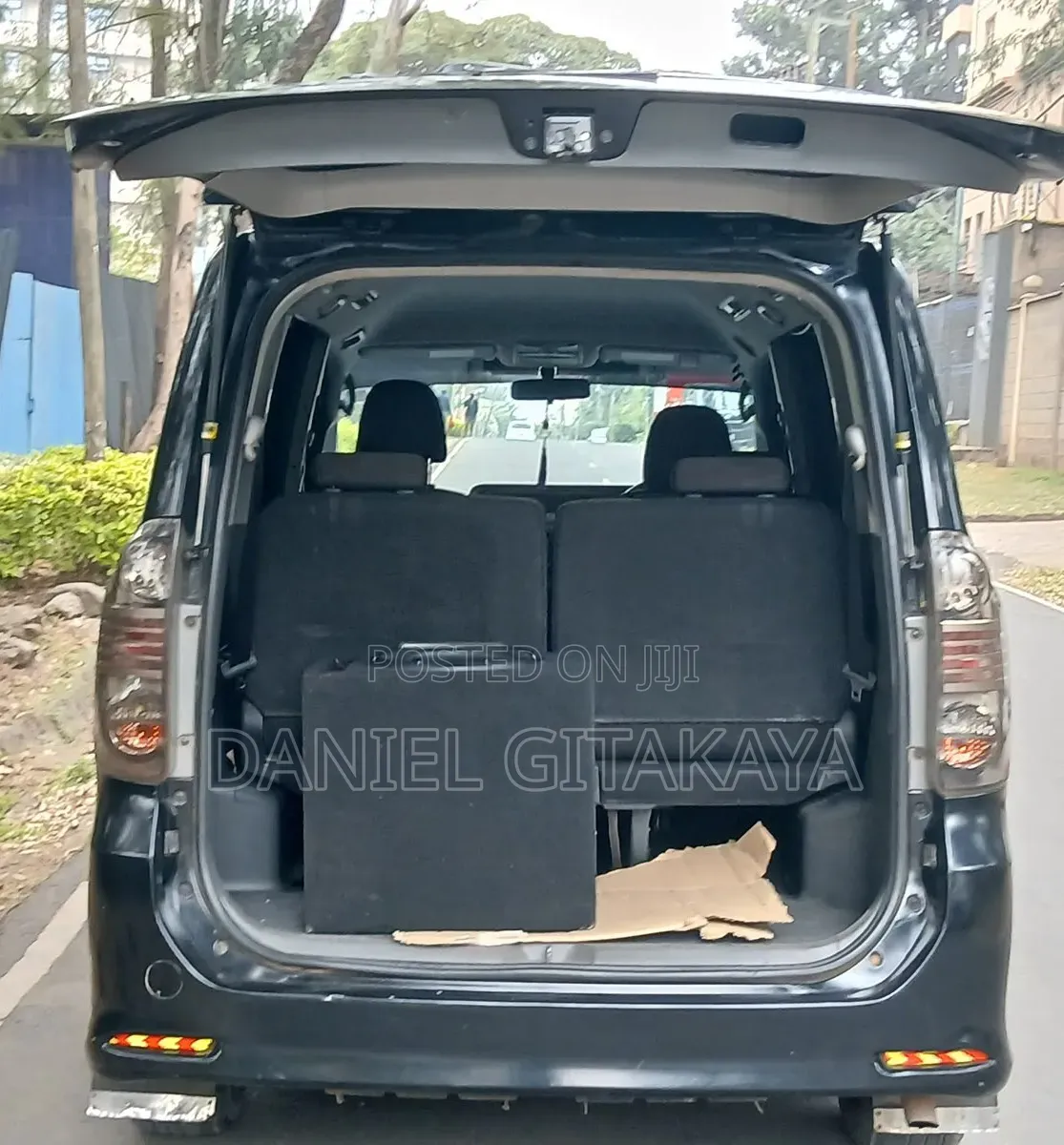 Toyota Voxy 2010 Black