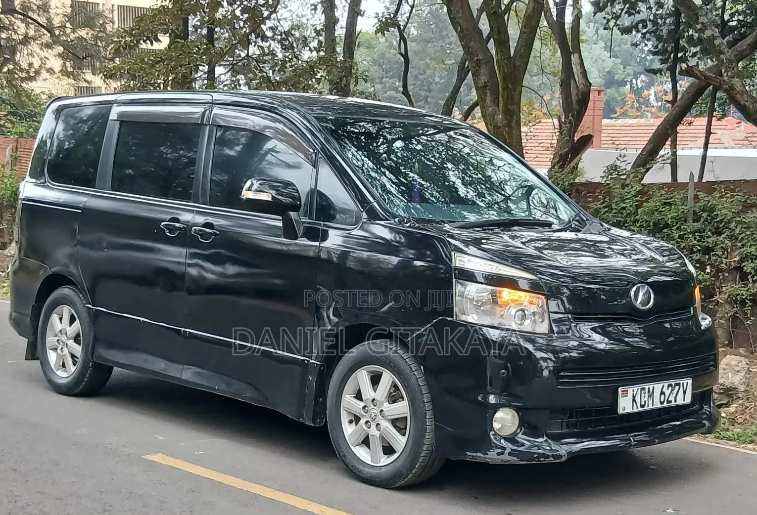Toyota Voxy 2010 Black