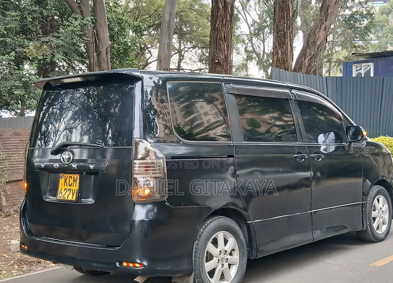 Toyota Voxy 2010 Black
