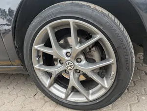 Volkswagen Golf 2011 Black