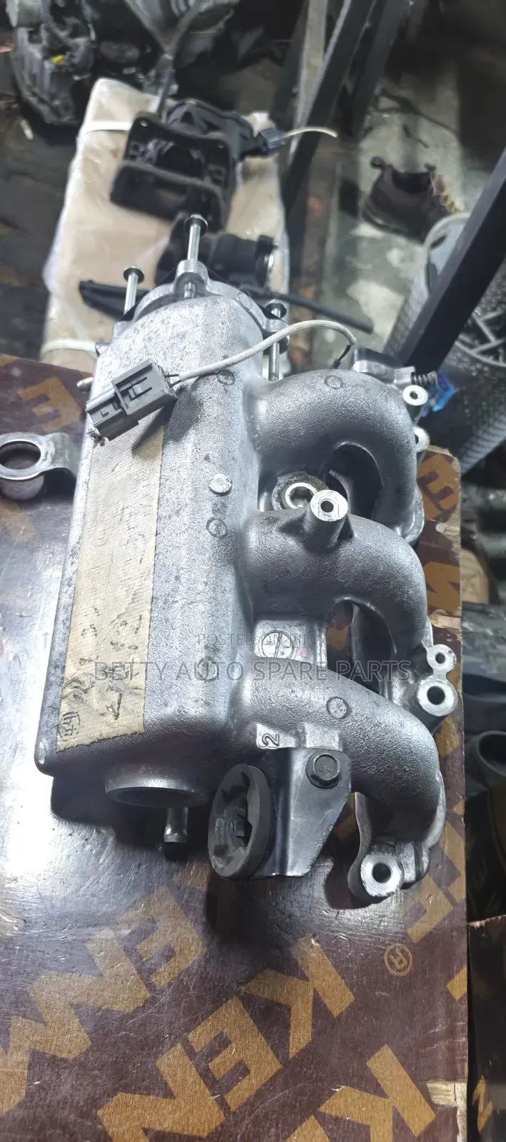 Hr12 Top Cover Nissan March