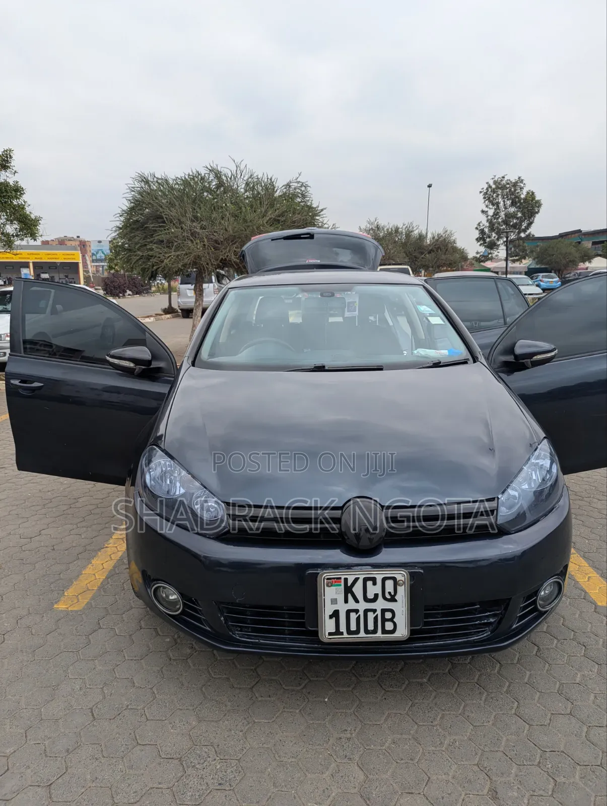 Volkswagen Golf 2011 Black