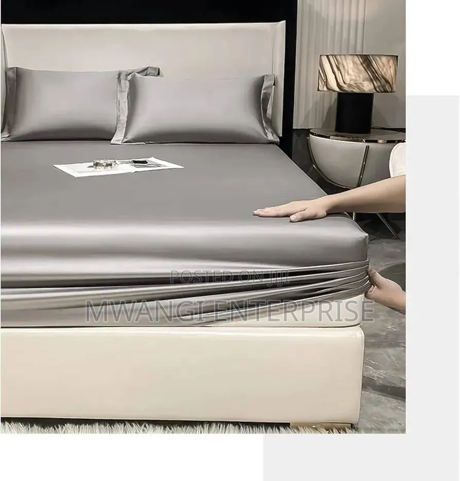 Waterproof Mattress Protector- Contains 2 Pillow Cases+ 1fitted Sheet