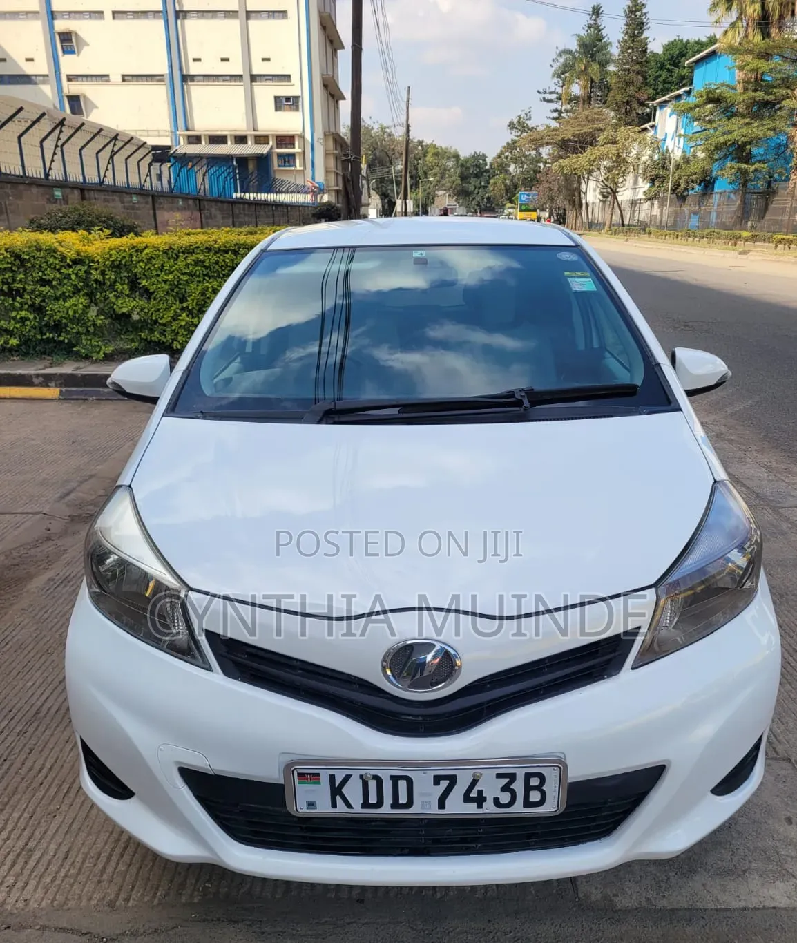Toyota Vitz 2014 White