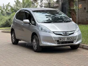 Honda Fit 2012 Silver