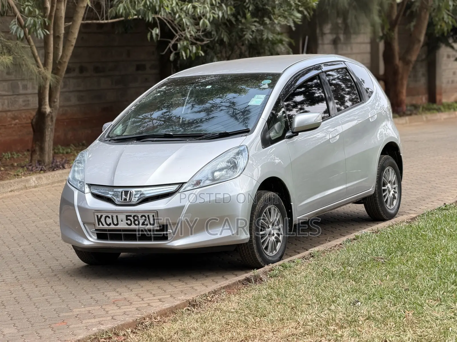 Honda Fit 2012 Silver