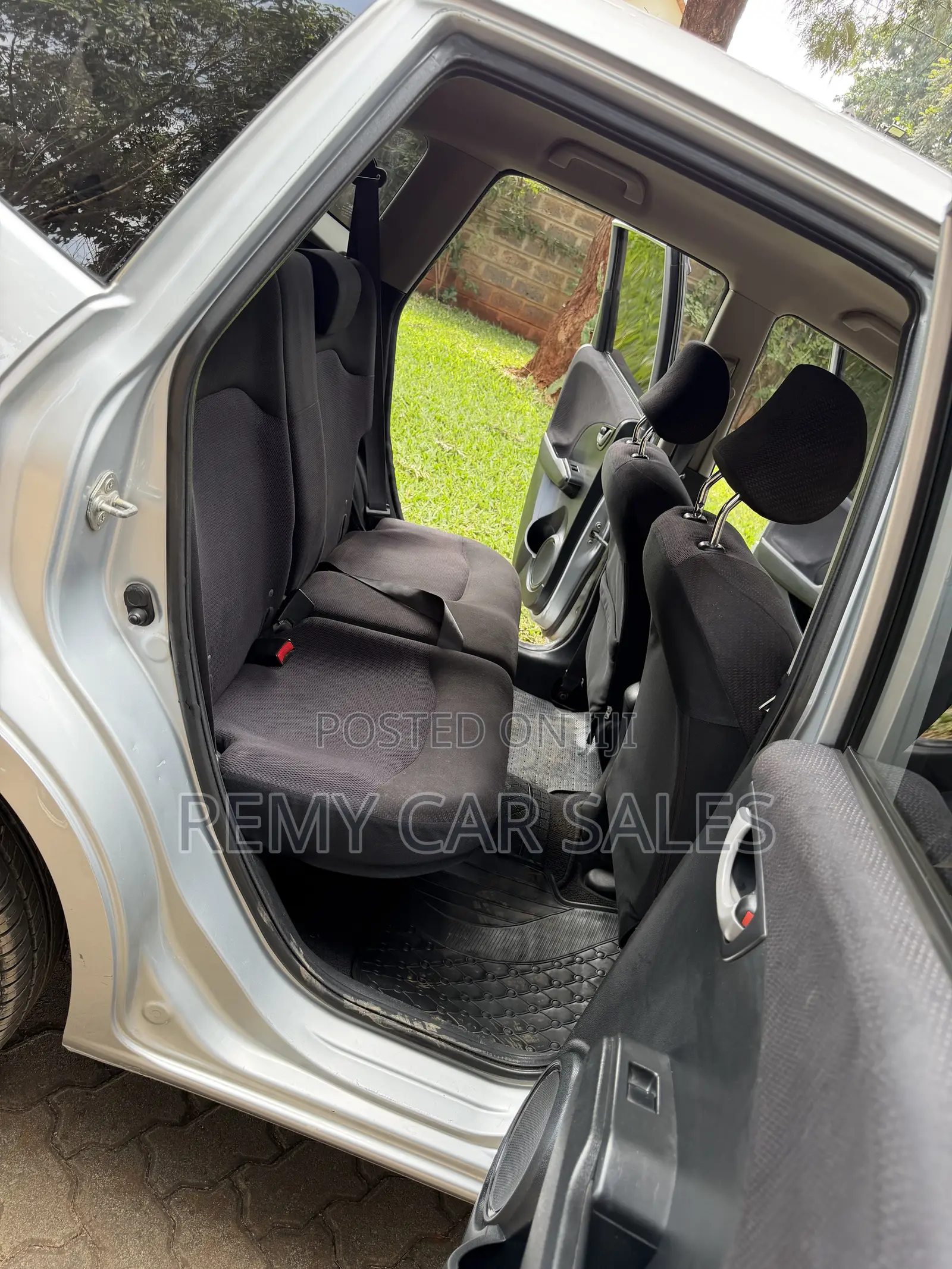 Honda Fit 2012 Silver