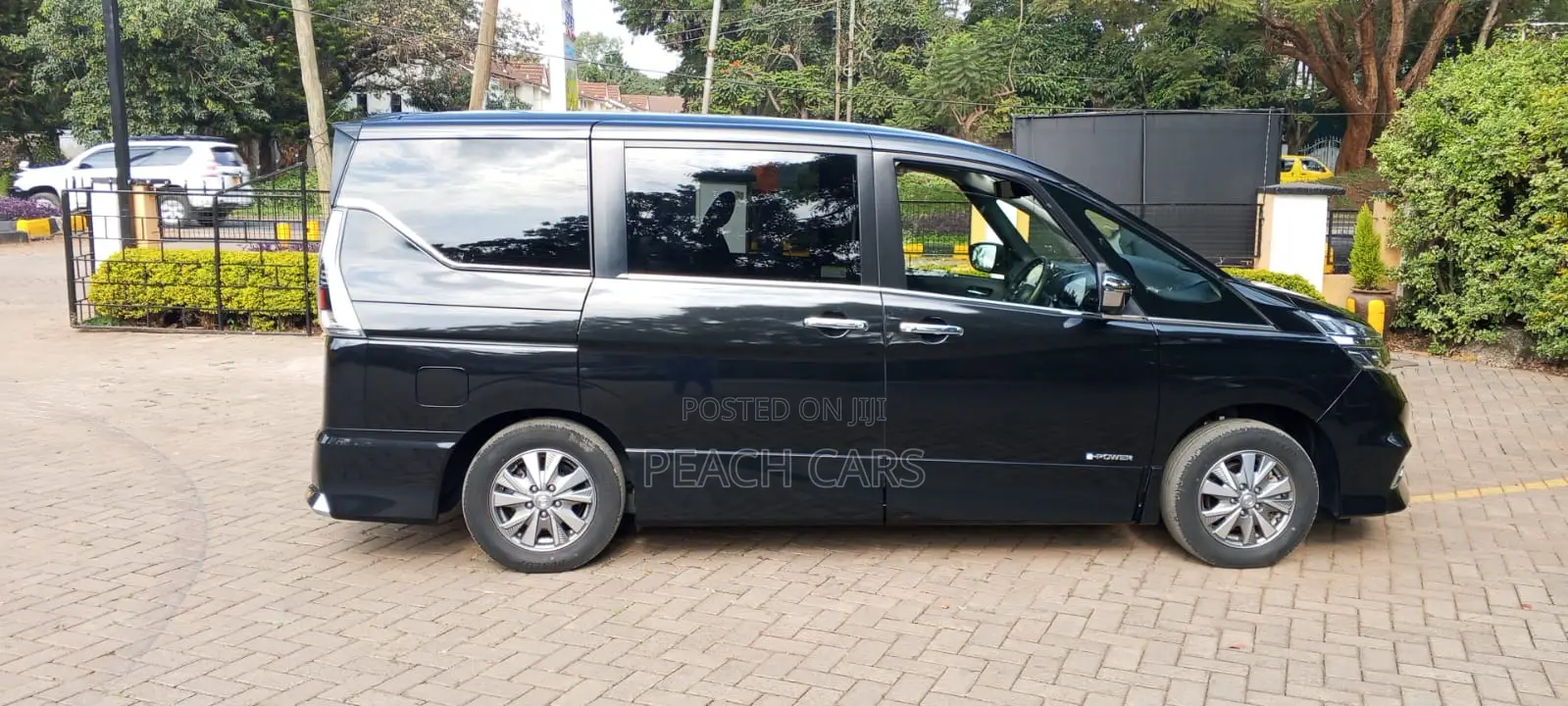 Nissan Serena 2019 Black
