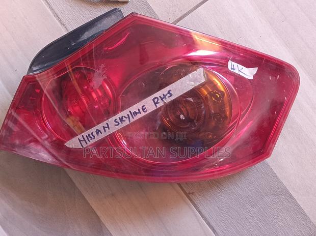 RHS Nissan Skyline Taillight
