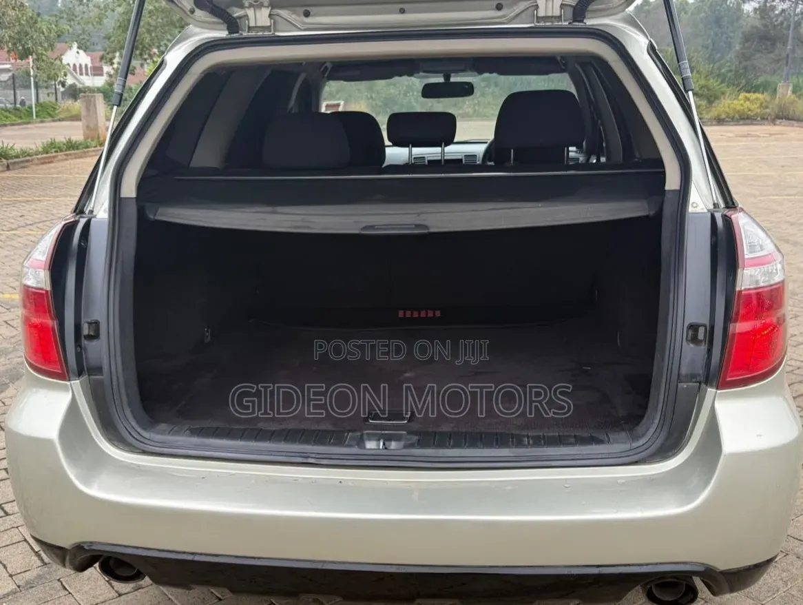 Subaru Outback 2009 Gold