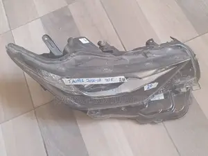 RHS Toyota Auris 2016 -18 Headlight