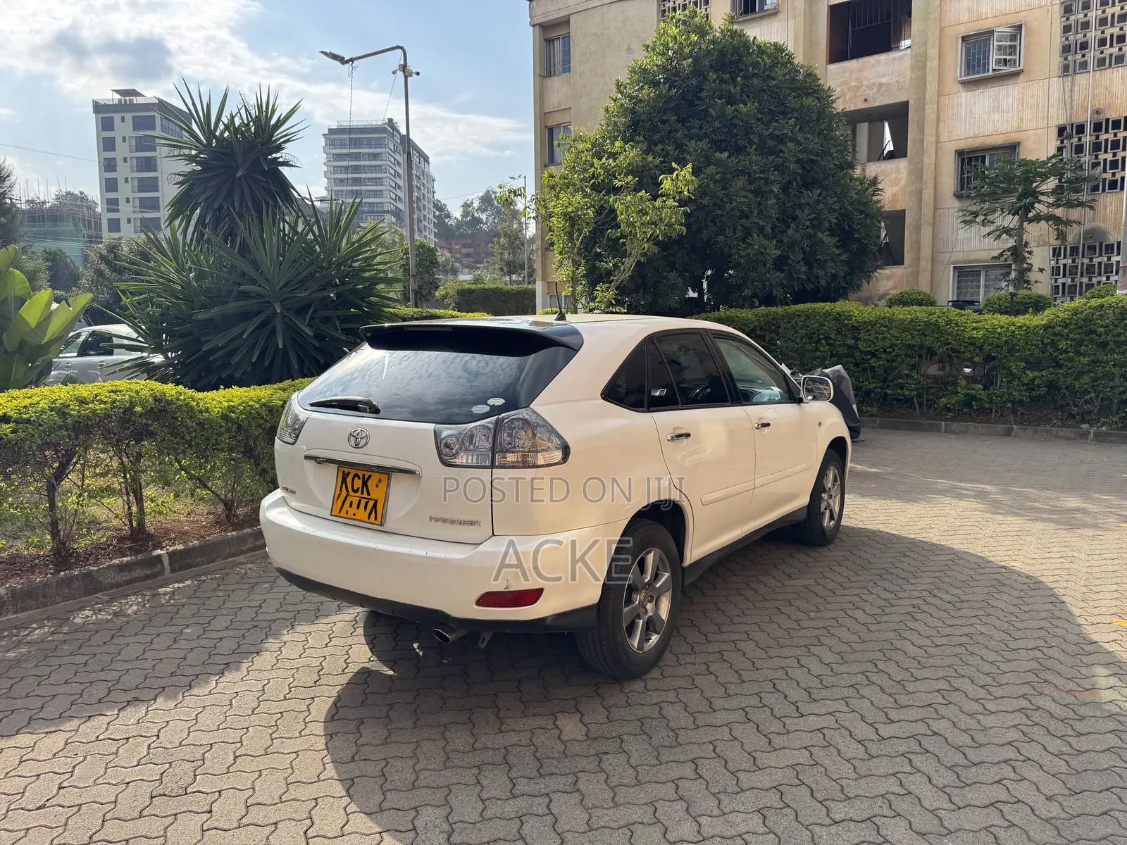Toyota Harrier 2010 White
