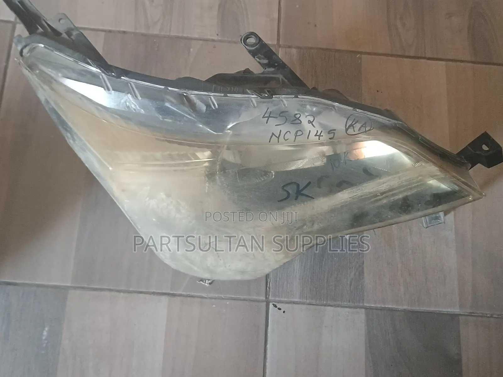 RHS Toyota Spade Headlight