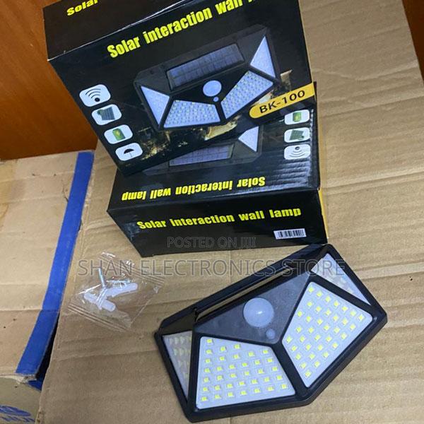 Four-Sided 270 °Outdoor Garden Solar Safety Light With Motion Sensor - main view