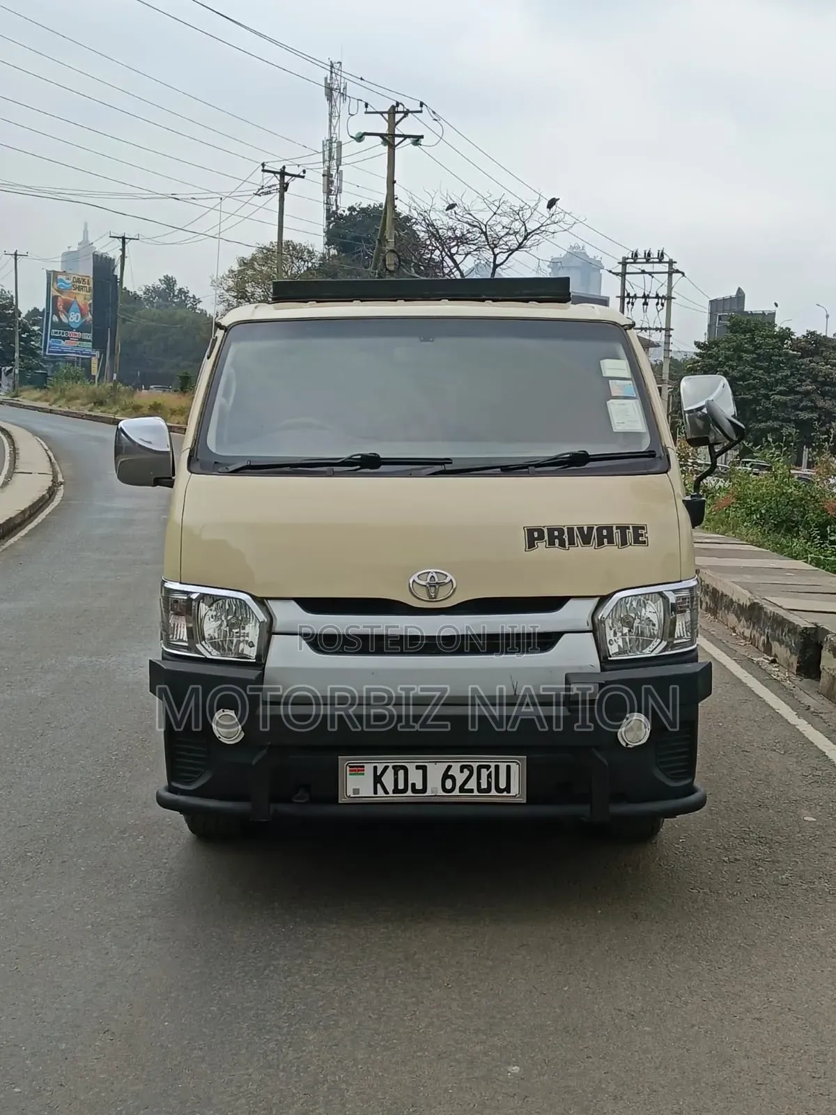 Toyota HiAce 2015 Brown