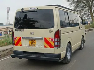 Toyota HiAce 2015 Brown