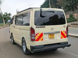 Toyota HiAce 2015 Brown