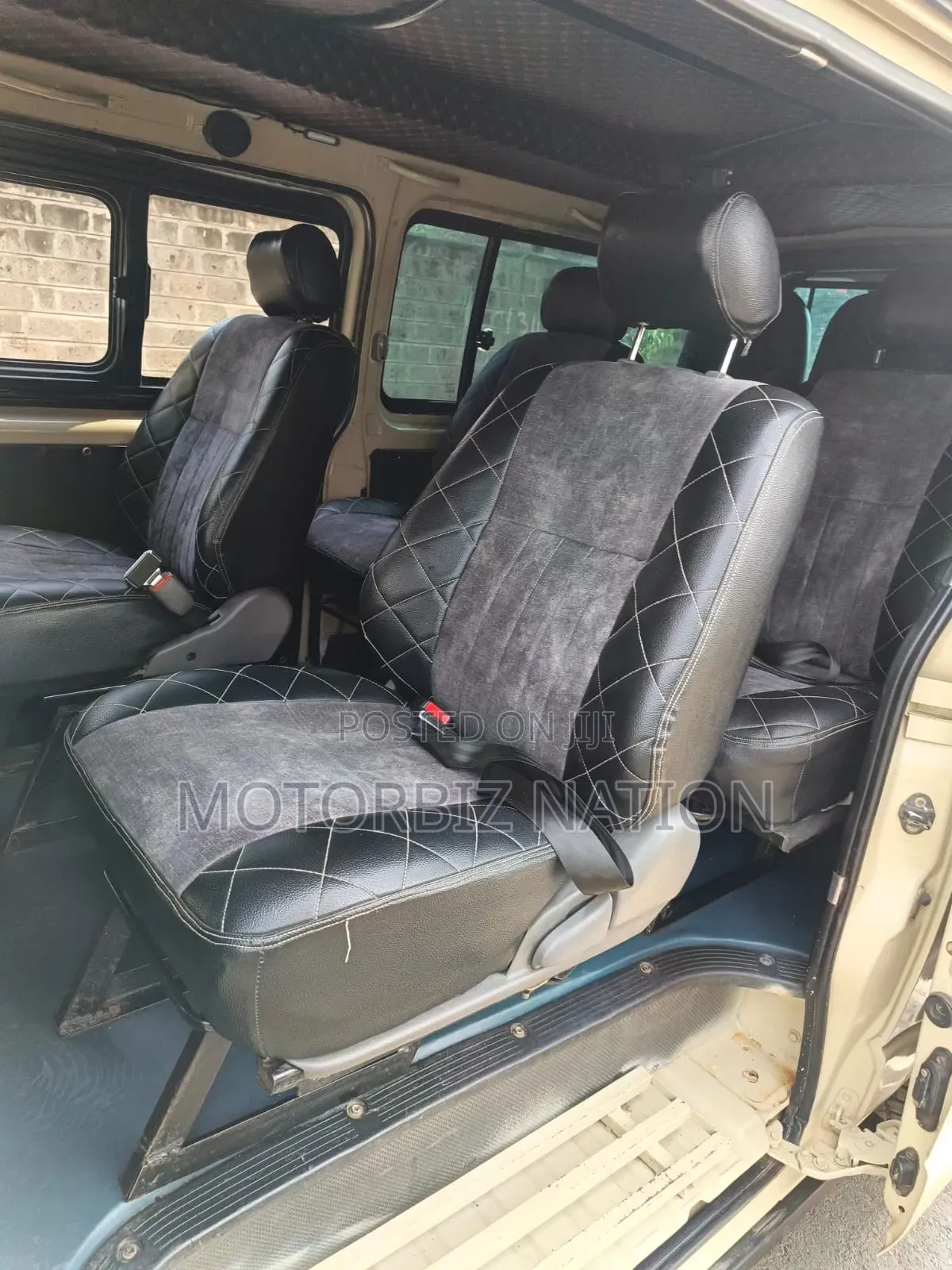 Toyota HiAce 2015 Brown