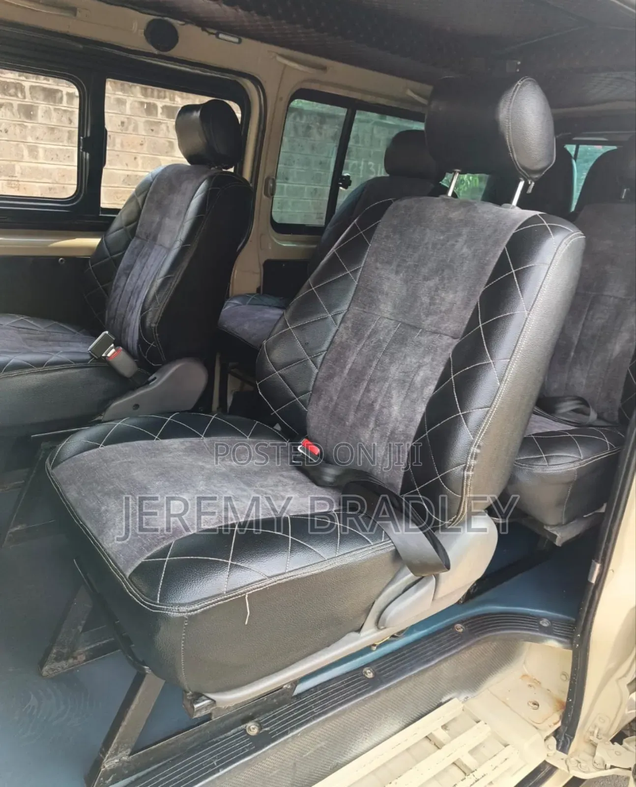 Toyota HiAce 2015 Brown