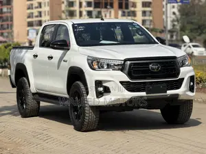 Toyota Hilux 2019 Pearl