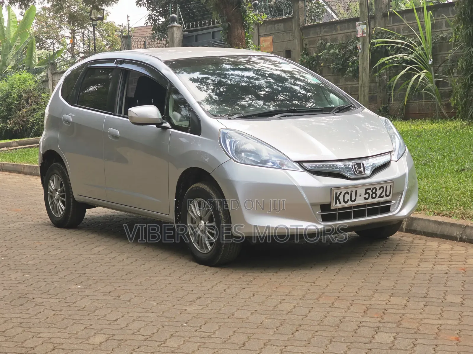 Honda Fit 2012 Silver