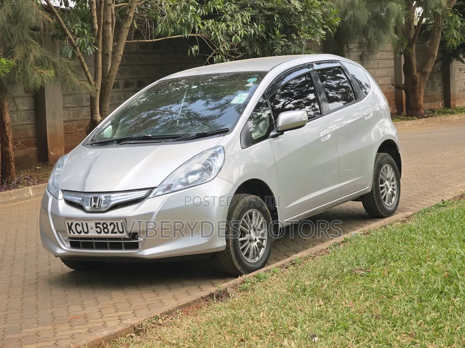 Honda Fit 2012 Silver