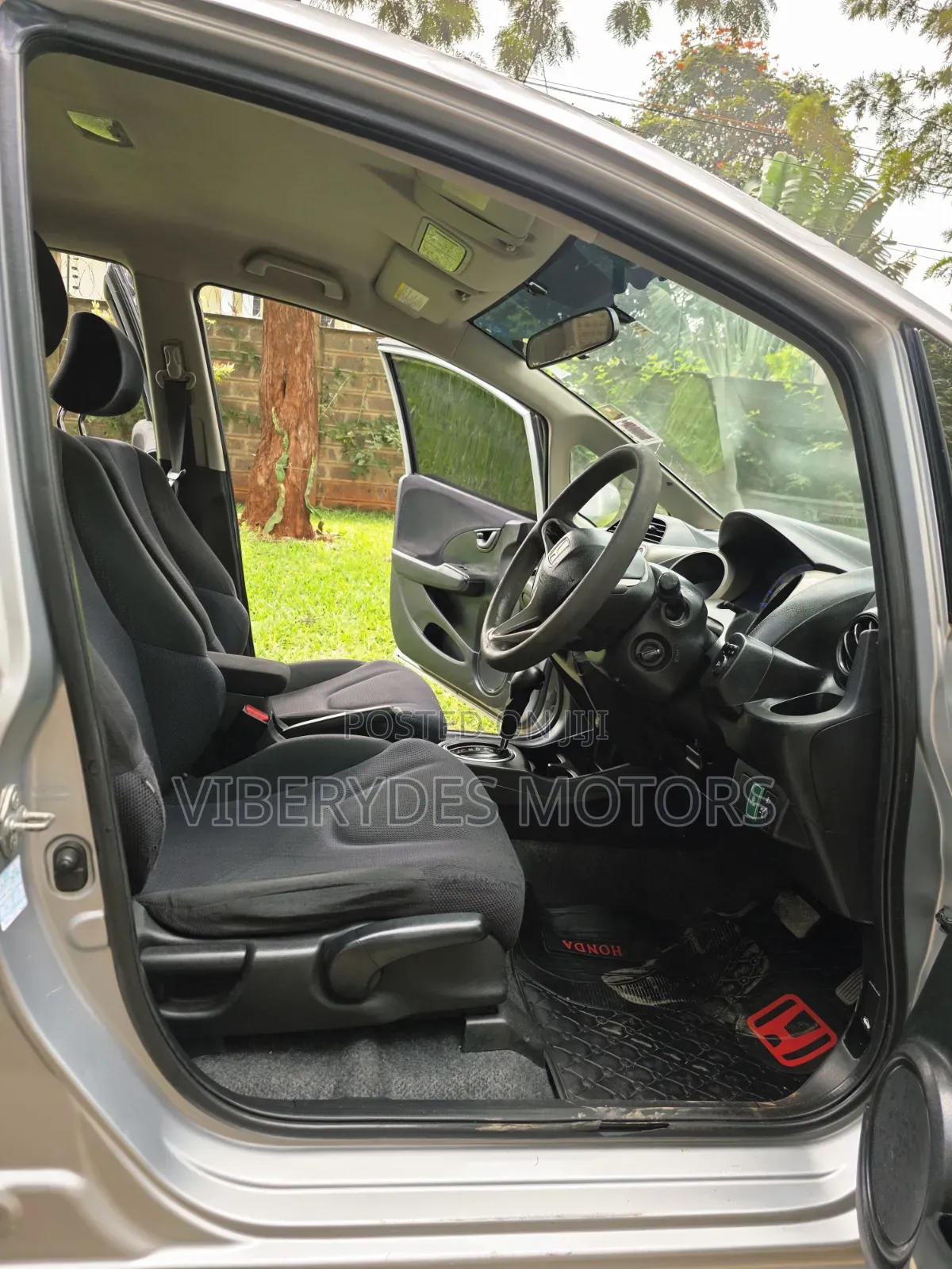 Honda Fit 2012 Silver