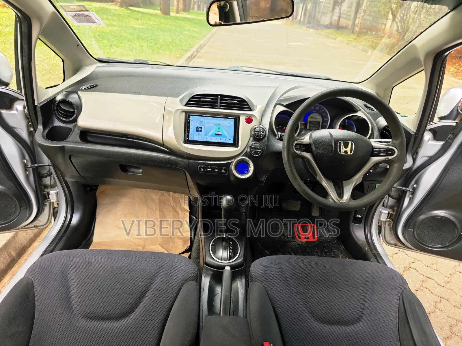 Honda Fit 2012 Silver