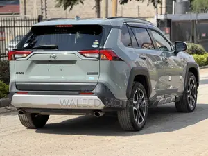 Toyota RAV4 2019 Green